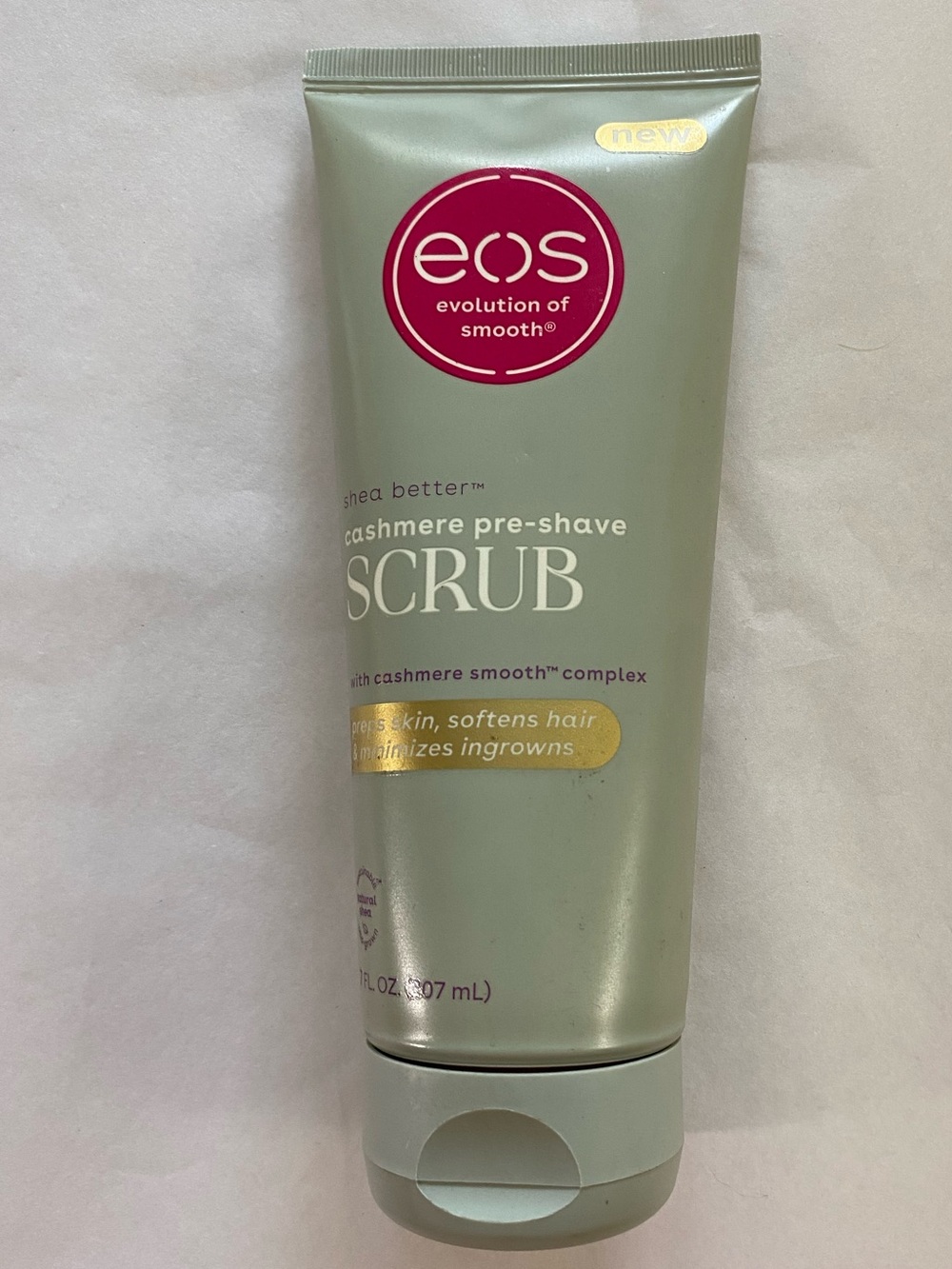 eos Cashmere Pre-Shave Scrub